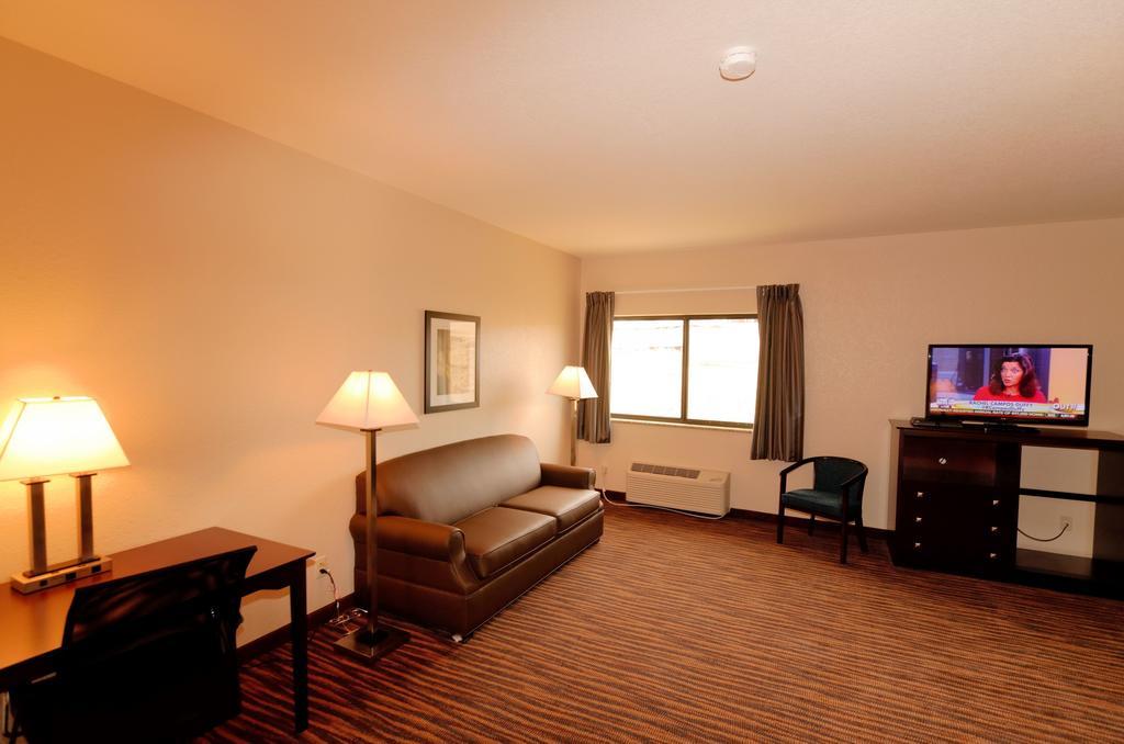 Cobblestone Inn & Suites - Denison | Oak Ridge Quarto foto