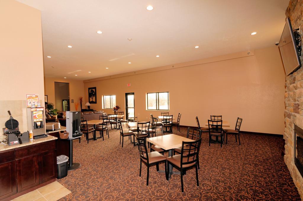 Cobblestone Inn & Suites - Denison | Oak Ridge Exterior foto