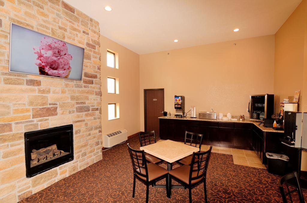 Cobblestone Inn & Suites - Denison | Oak Ridge Exterior foto