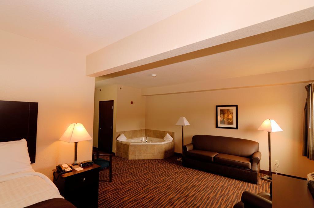 Cobblestone Inn & Suites - Denison | Oak Ridge Exterior foto